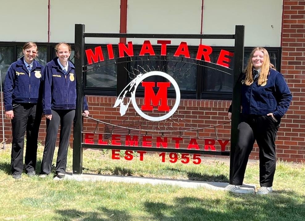 Minatare Elementary has a new sign! Minatare Elementary School